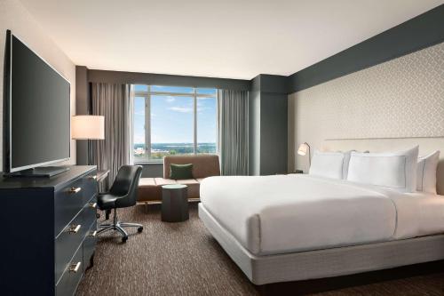 Hilton Baltimore BWI Airport Image