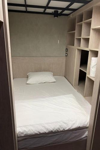 44 Room Rama 3にあるベッド