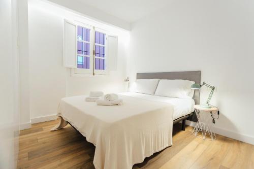 Posteľ alebo postele v izbe v ubytovaní Decorated and renovated- 2Bd 2Bth- Center