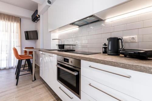 Phaedrus Living: Luxury Penthouse Potamianou