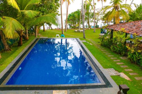 Kolam renang di atau dekat dengan Esperanza Beach Mawella