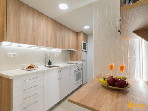 Living Las Canteras Homes- BEACHFRONT AQUAMARINA