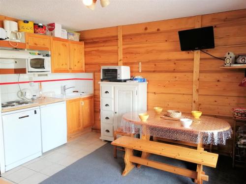 Appartement Morillon 1100, 2 pièces, 4 personnes - FR-1-412-35