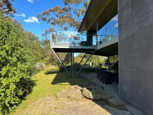 Riverfront villa in the city of Wyndham(Werribee) picture