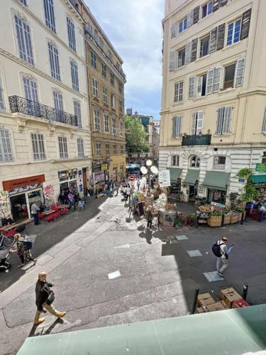 Marseille, Vieux-Port , Noailles, Grand Studio