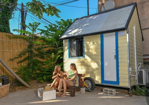 Hosté ubytování Caravan Hostel Tel Aviv By Roger Age 18-45