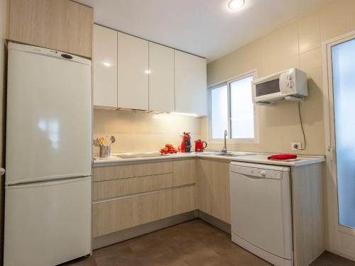 Apartment Chamartin-Ciudad Ramos Carrion by Interhome