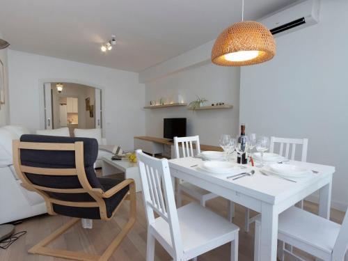 Apartment Chamartin-Ciudad Ramos Carrion by Interhome