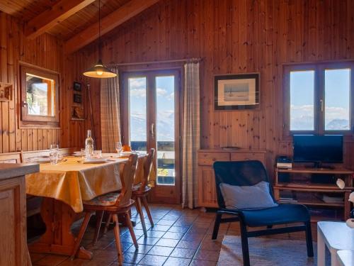 Chalet Lao-Lao by Interhome