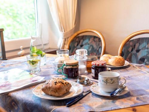 Φαγητό σε αυτό το διαμέρισμα ή κάπου εκεί κοντά