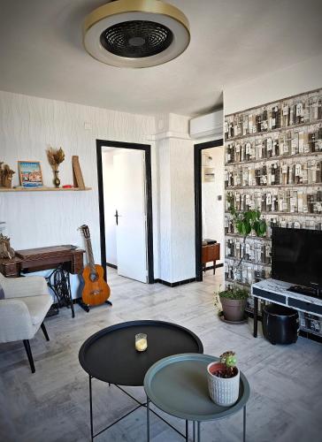 Photo de la galerie de l'établissement Appartement entier, climatisé, vue mer, à Ajaccio