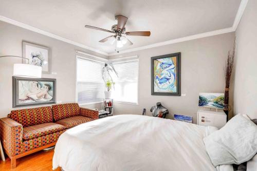 Katil atau katil-katil dalam bilik di Smart Eclectic ART HOUSE near the beat