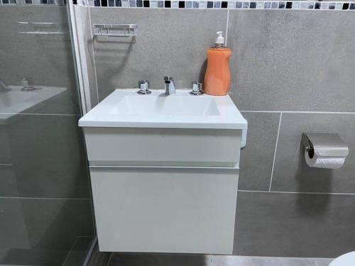 Cares Apartament Castelar – Photos 2