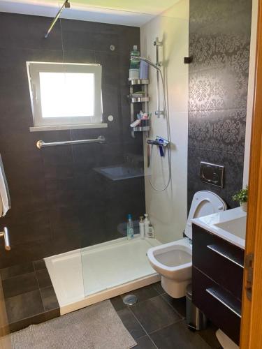 Ένα μπάνιο στο Zion guest house
