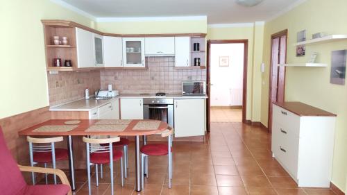 Ágnes Apartman - közvetlen Balaton-parti szálláshely 8630 Balatonboglár, 4 Pillangó utca kép - 3