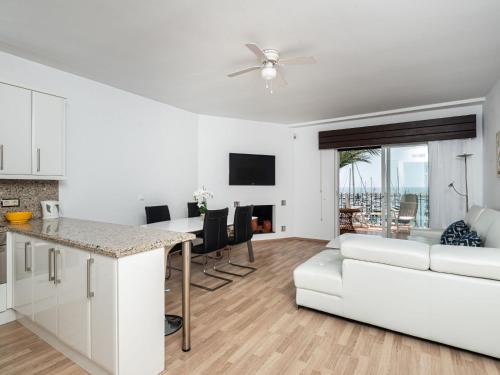 Apartment Puerto Banus First Line by Interhome