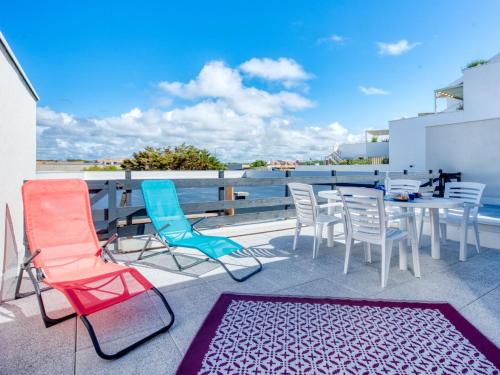 En balkon eller terrasse på Apartment Duplex Ortal by Interhome