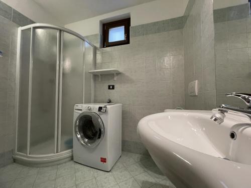 Phòng tắm tại 076 Trilocale, Pinzolo