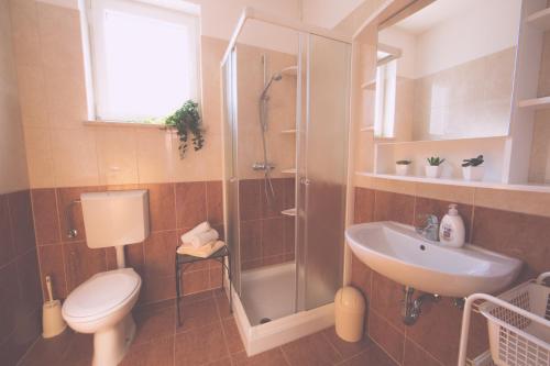 Koupelna v ubytování Apartments Meri
