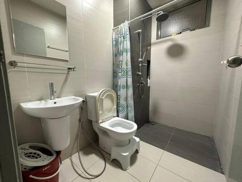 Un baño de Vertex Studio Wi-Fi & Netflix
