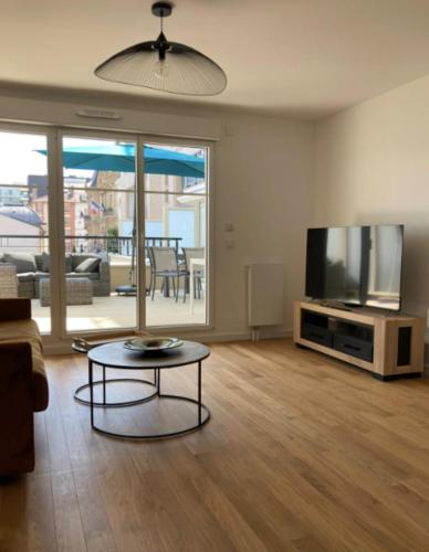 Gallery image of Very nice and quiet 42 m in Suresnes with parking in Suresnes