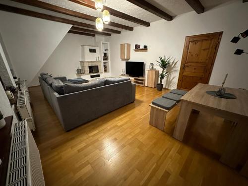 Billede fra billedgalleriet på 98qm Wohnung im Villenviertel - Voll ausgestattet mit Balkon und Kamin - WLAN gratis i Wilhelmshaven