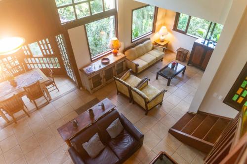 an overhead view of a living room with a couch at Don Pascual in Rio de Janeiro