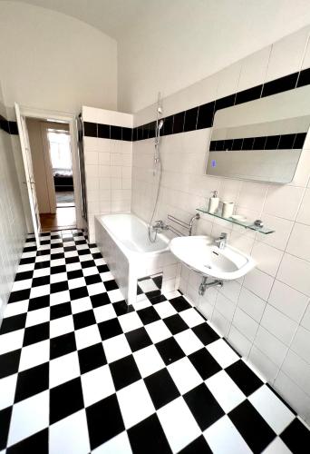 Iconic Suite_@O&R