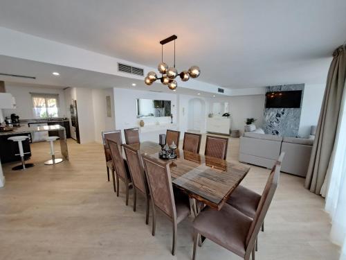 Η κουζίνα ή μικρή κουζίνα στο Apartamento Playa Miraflores 2