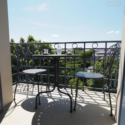 Photo de la galerie de l'établissement L'ASTORIA - Centre Ville - Proche des Thermes - Ancien Palace, à Vichy