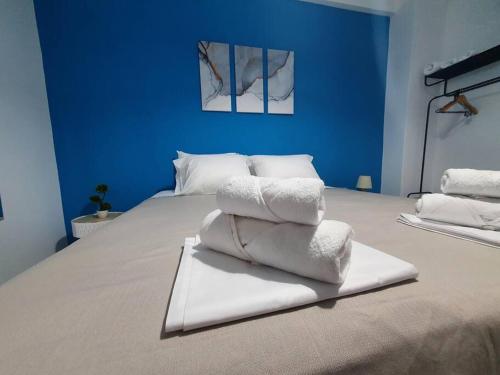 Poseidon - Stylish Apt. Steps Away from Acropolis