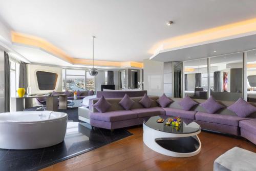 V Hotel Dubai, Curio Collection by Hilton Image