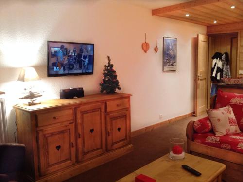 Appartement rénové 5 pers, 4 flocons Or, centre, balcon, WiFi, skis - FR-1-574-13