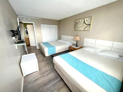 Royal Kuhio 1708 - Spacious Corner Unit with Stunning Ocean City Views in the Heart of Waikiki!_2