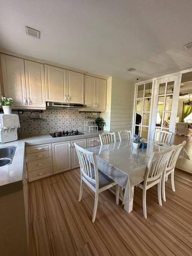 Kuchyň nebo kuchyňský kout v ubytování Green Homestay