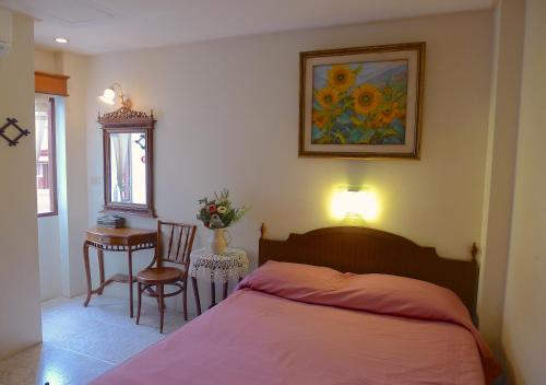 Кровать или кровати в номере Fulay Hotel