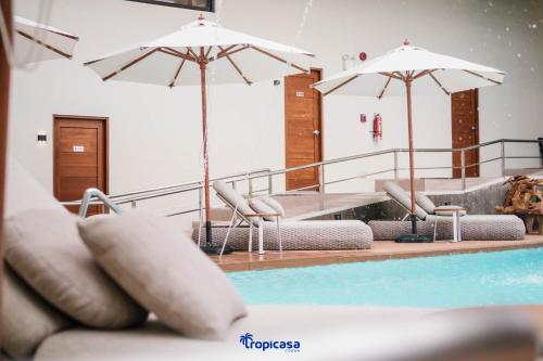 Piscine de l'établissement Tropicasa Hotel ou située à proximité
