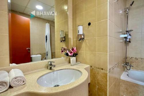 Koupelna v ubytování 1BR Fully Furnished Apartment in Dubai Marina