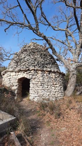 Imagen de la galería de Maison de vacances avec piscine privative, Oustau des Oliviers vue dominante Colorado provençal, en Rustrel