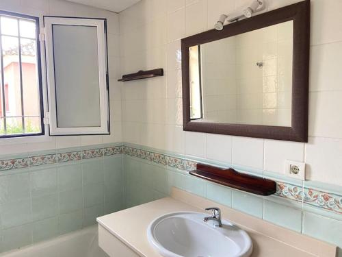 Phòng tắm tại Las Villas - Chalet y Piscina a 10´de Sevilla
