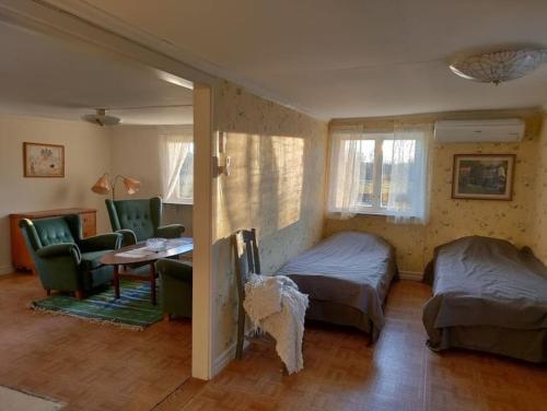 Χώρος καθιστικού στο Lantlig idyll nära sjö i Småland