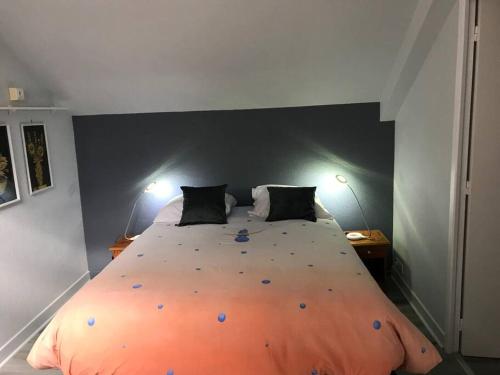 Postel nebo postele na pokoji v ubytování Un havre de paix pour découvrir Vichy , sa région