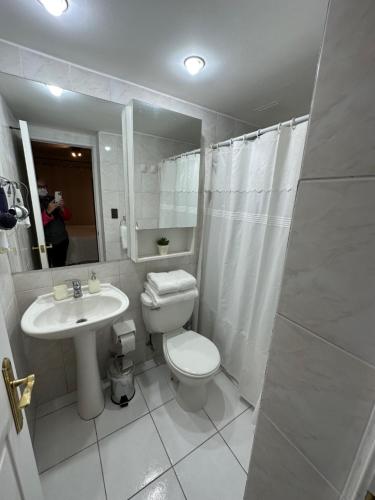 Ένα μπάνιο στο Depto Las Condes