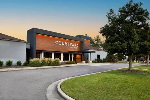Courtyard by Marriott Memphis East/Park Avenue in New South Memphis