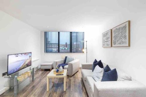 Fotografie z fotogalerie ubytování Stylish 2 Bed 2 Bath apartment in City Centre with Free Parking v Birminghamu