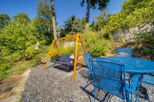 Φωτογραφία από το άλμπουμ του Serene Lake Junaluska Gem Deck and Mountain Views σε Lake Junaluska
