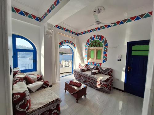 Posezení v ubytování NOBATiA Guest House 2