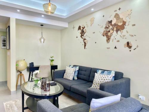 Cozy City Center Condo, Full AC