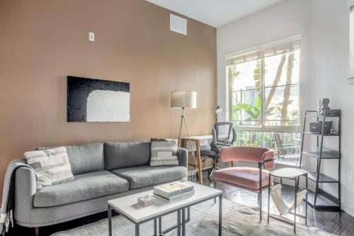 Playa Vista 2br w pool pet wash nr groceries LAX-1101
