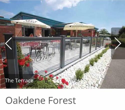 Φωτογραφία από το άλμπουμ του Quince σε Ferndown